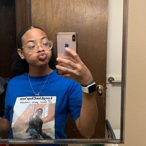 Meet your Posher, Kayla